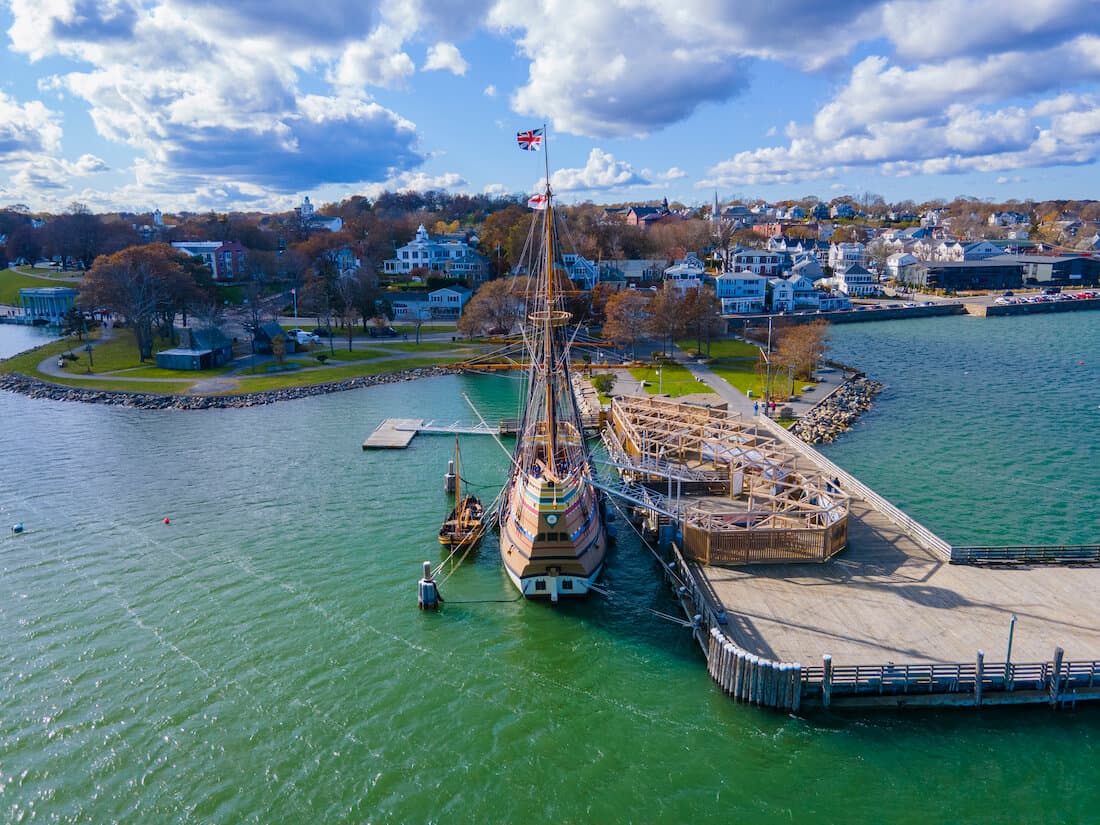 The-Mayflower-II-is-a-reproduction-of-the-17th-century-ship-Mayflower-docked-at-town-of-Plymouth-Massachusetts-MA-USA-Depositphotos_533886746_L.jpg